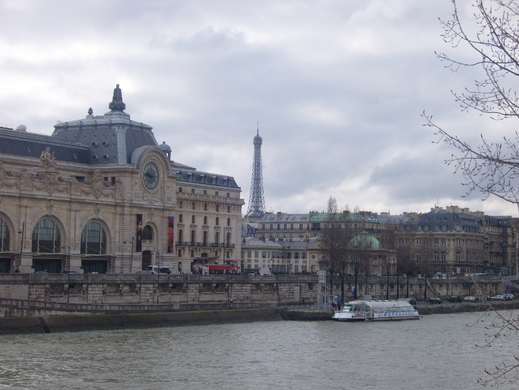 Quai d'Orsay et Tour Eiffel