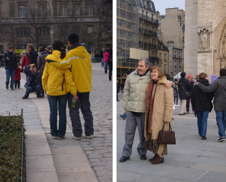 Poses devant Notre Dame